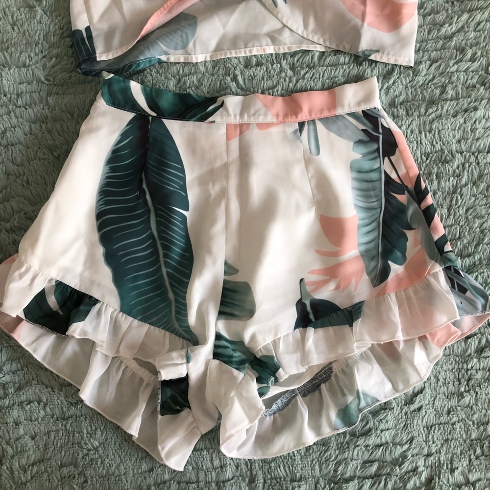 Super cute two piece set - Picture 2 of 8